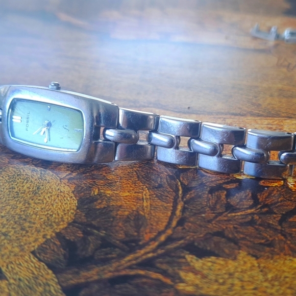 Fossil ladies watch - Picture 3 of 5